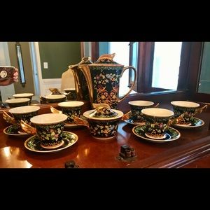16 pc Gold Ivy Versace Demitasse Tea/Coffee Set